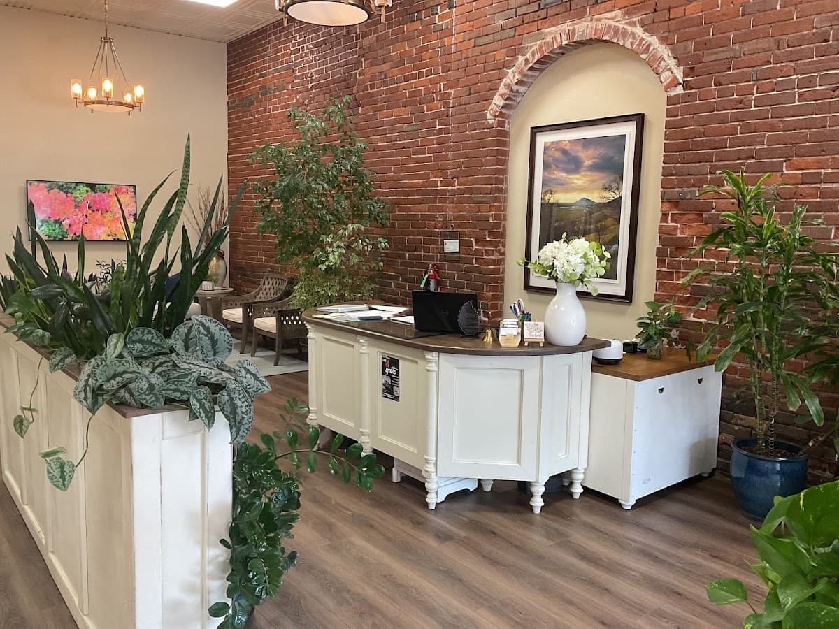 Reedley Executive Center