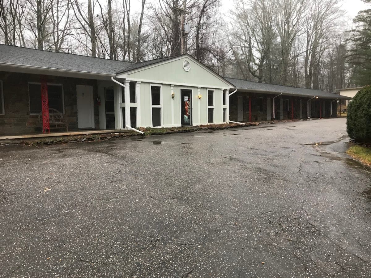 Parkview Lodge & Cabins