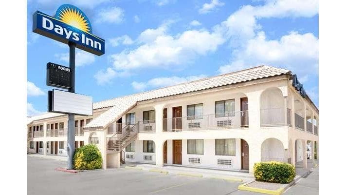 Days Inn by Wyndham Kingman East