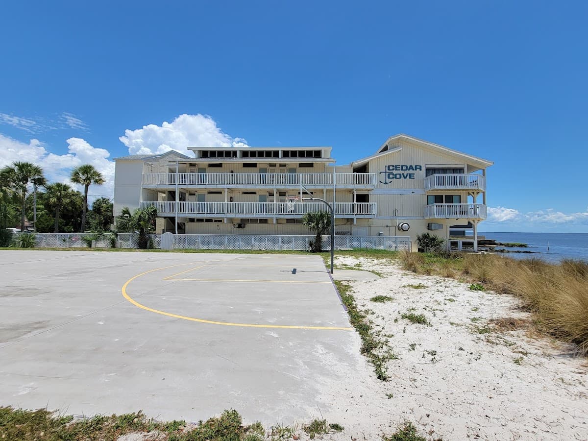 Cedar Cove Hotel