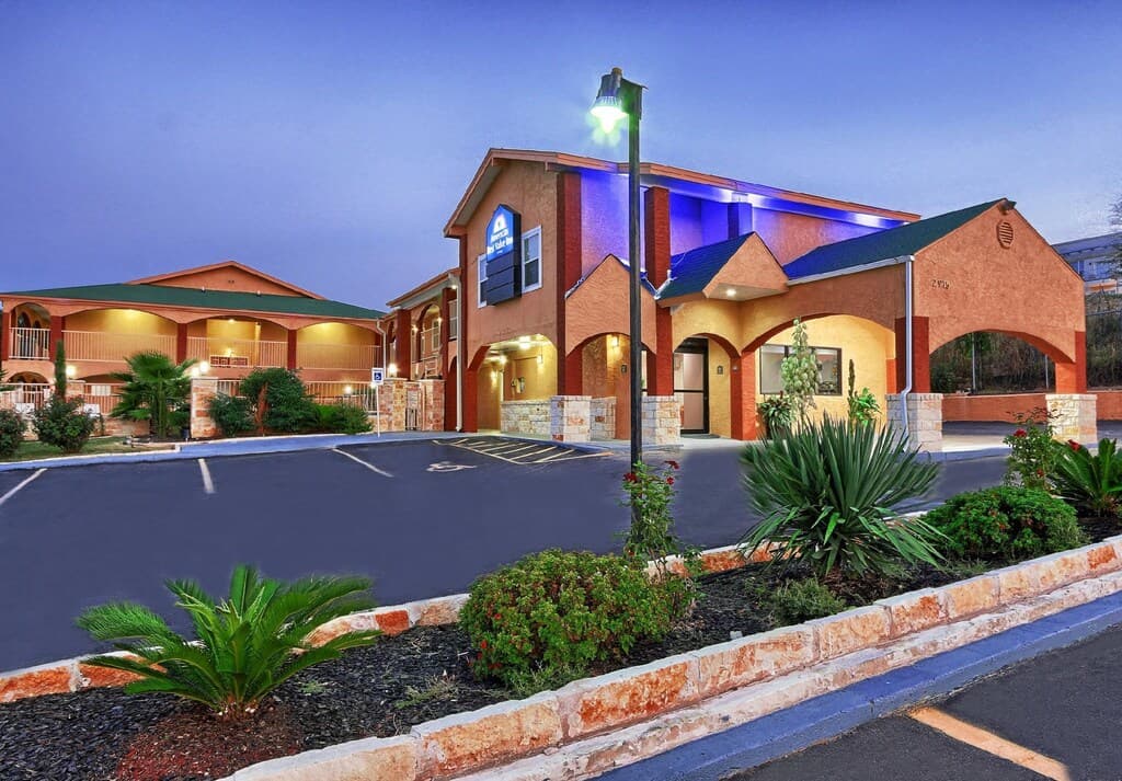 Country Garden Inn South Austin