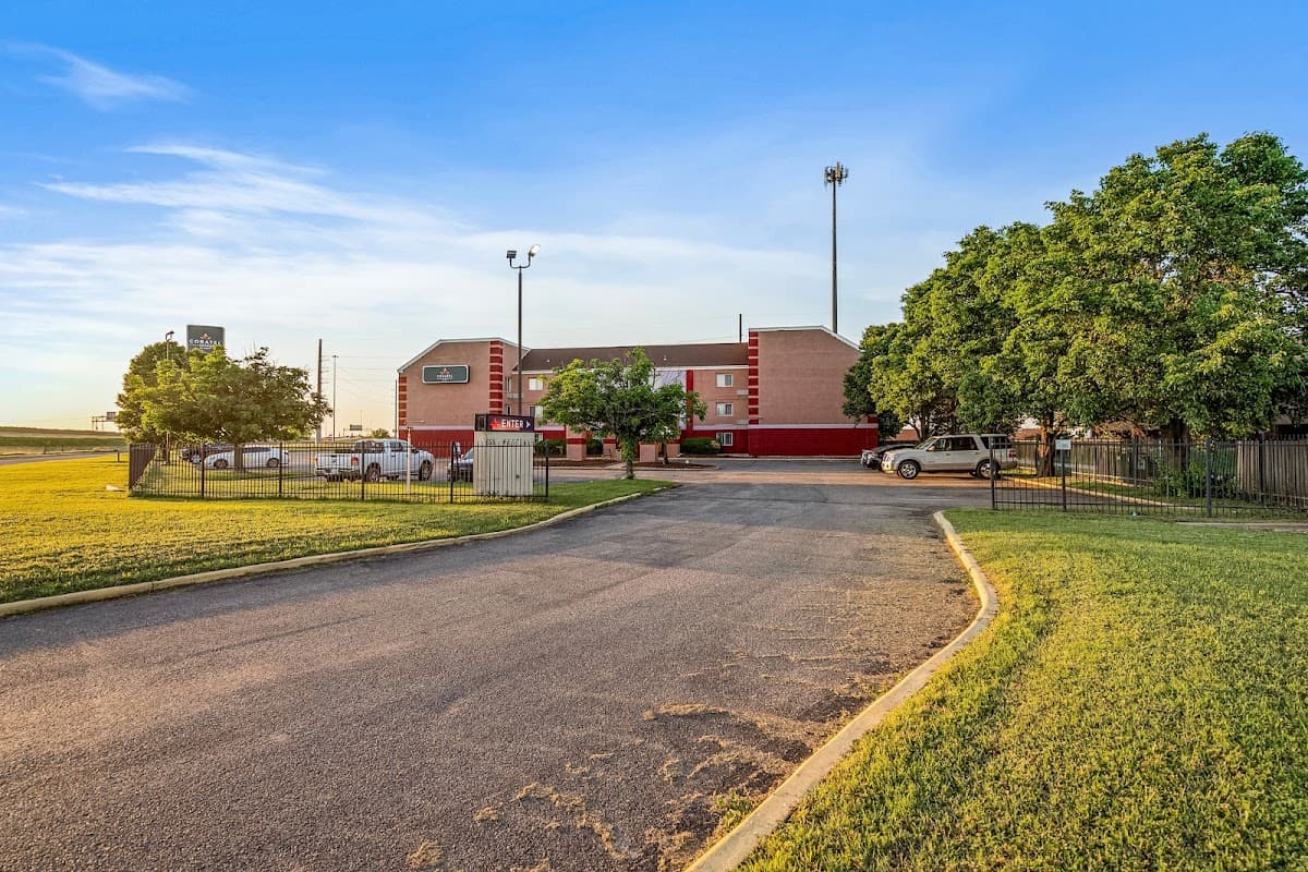 Coratel Plus Suites Wichita West Airport