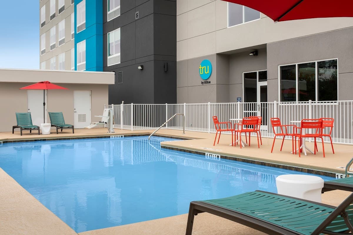 Tru by Hilton Lake City