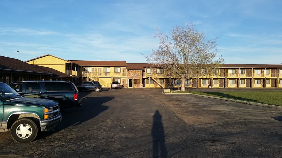 Split Mountain Motel