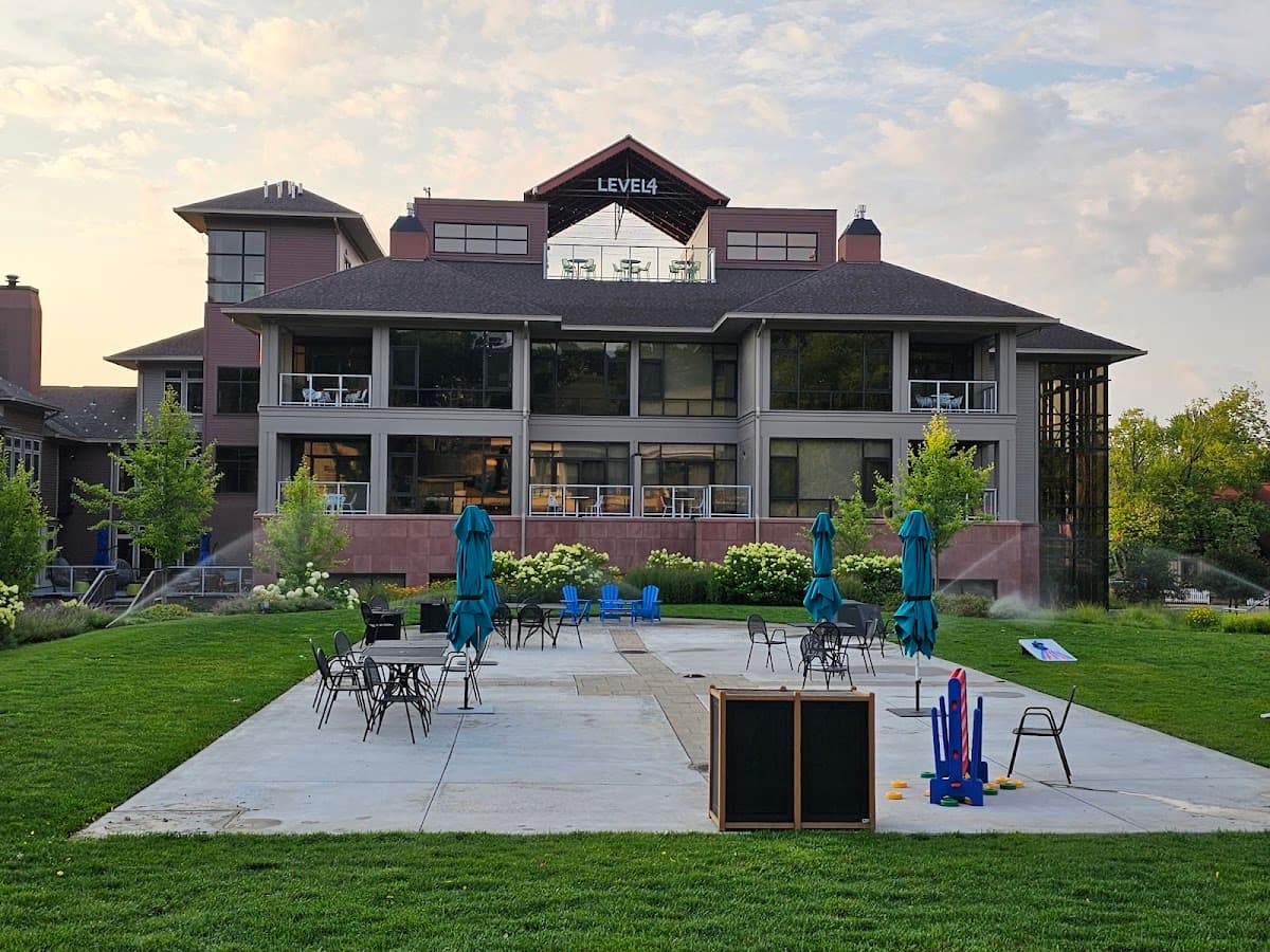 Inn at the Mountain