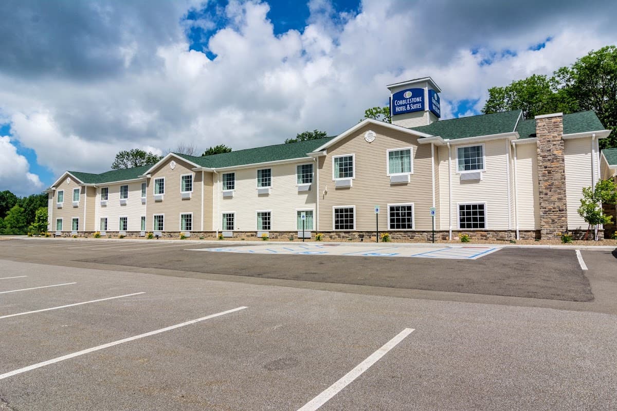 Cobblestone Hotel & Suites - Harborcreek