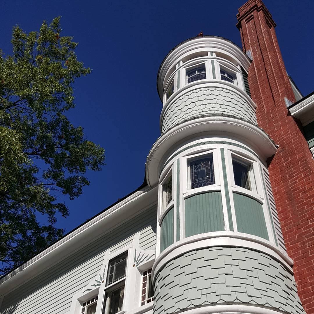 Ash Street Inn