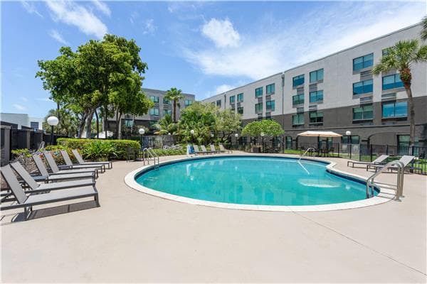 Hawthorn Extended Stay by Wyndham Ft Lauderdale Cypress Crk