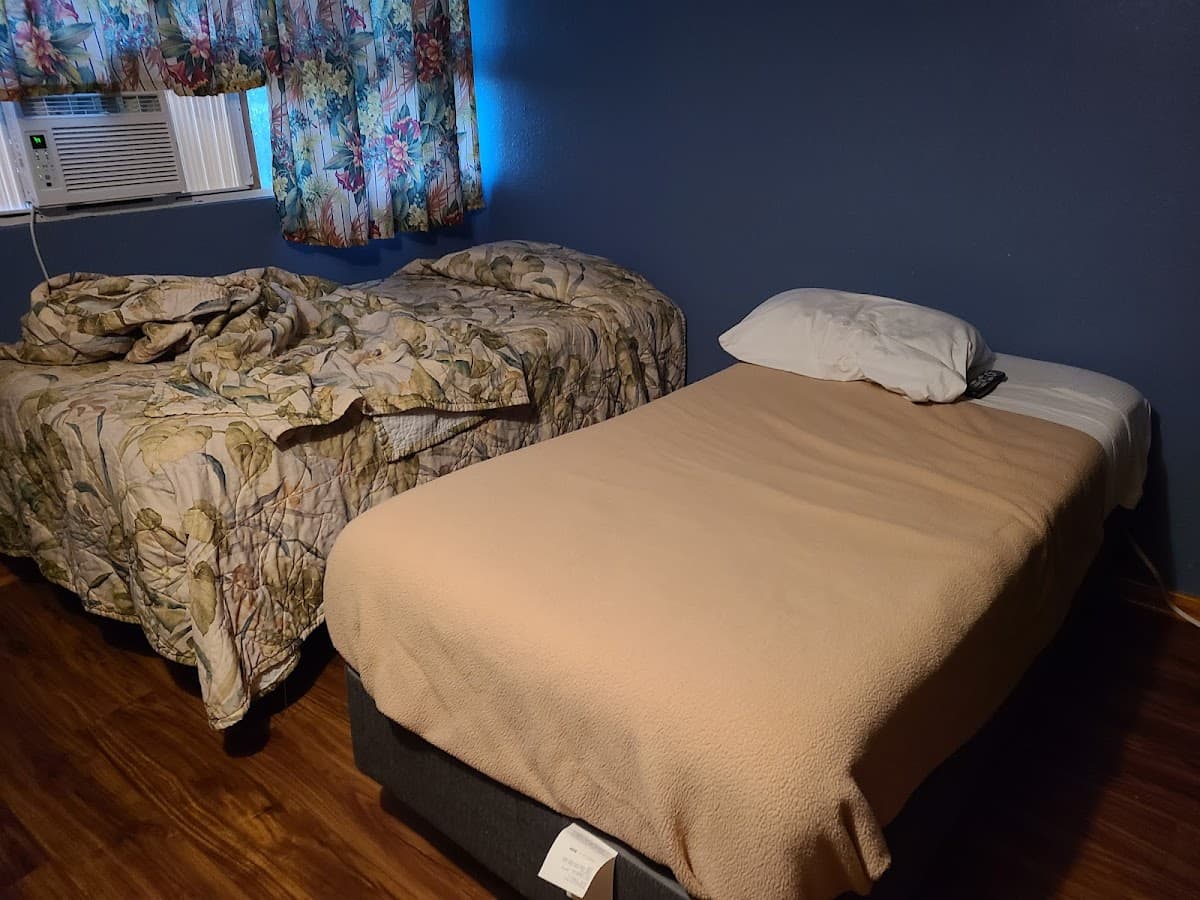 Harbor Arms Apartment Hotel