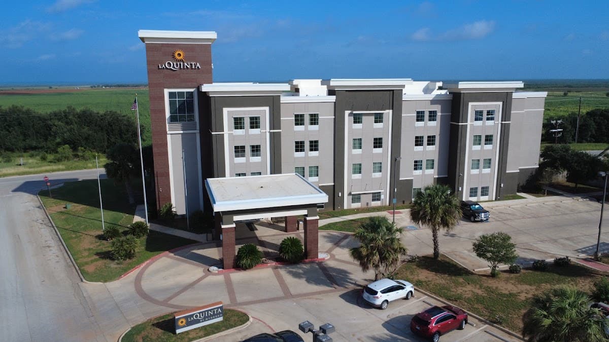 La Quinta Inn & Suites by Wyndham Pearsall