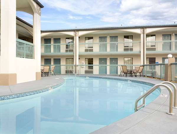 Baymont by Wyndham Gallatin