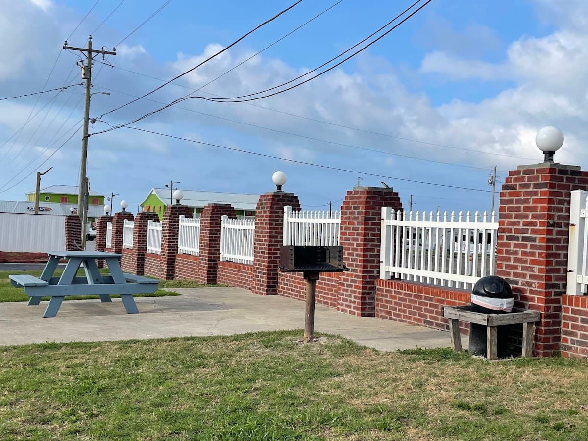 Bogue Inlet Motel