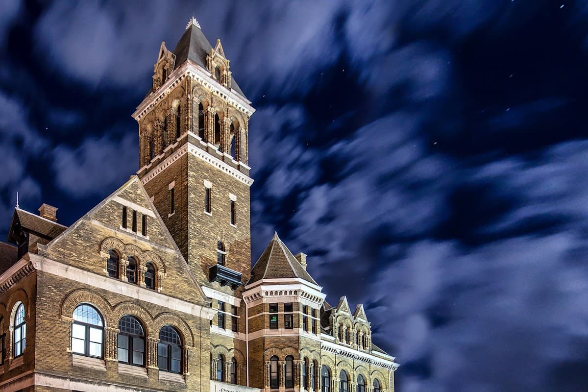 City Hall Grand Hotel