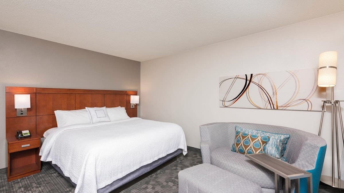 Courtyard by Marriott Louisville Downtown