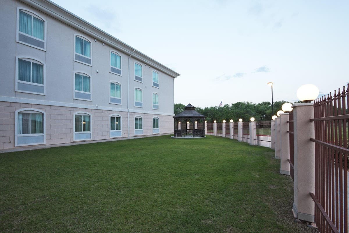 Holiday Inn Express & Suites Woodward Hwy 270 by IHG