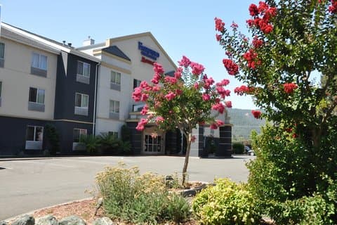 Fairfield by Marriott Inn & Suites Ukiah Mendocino County