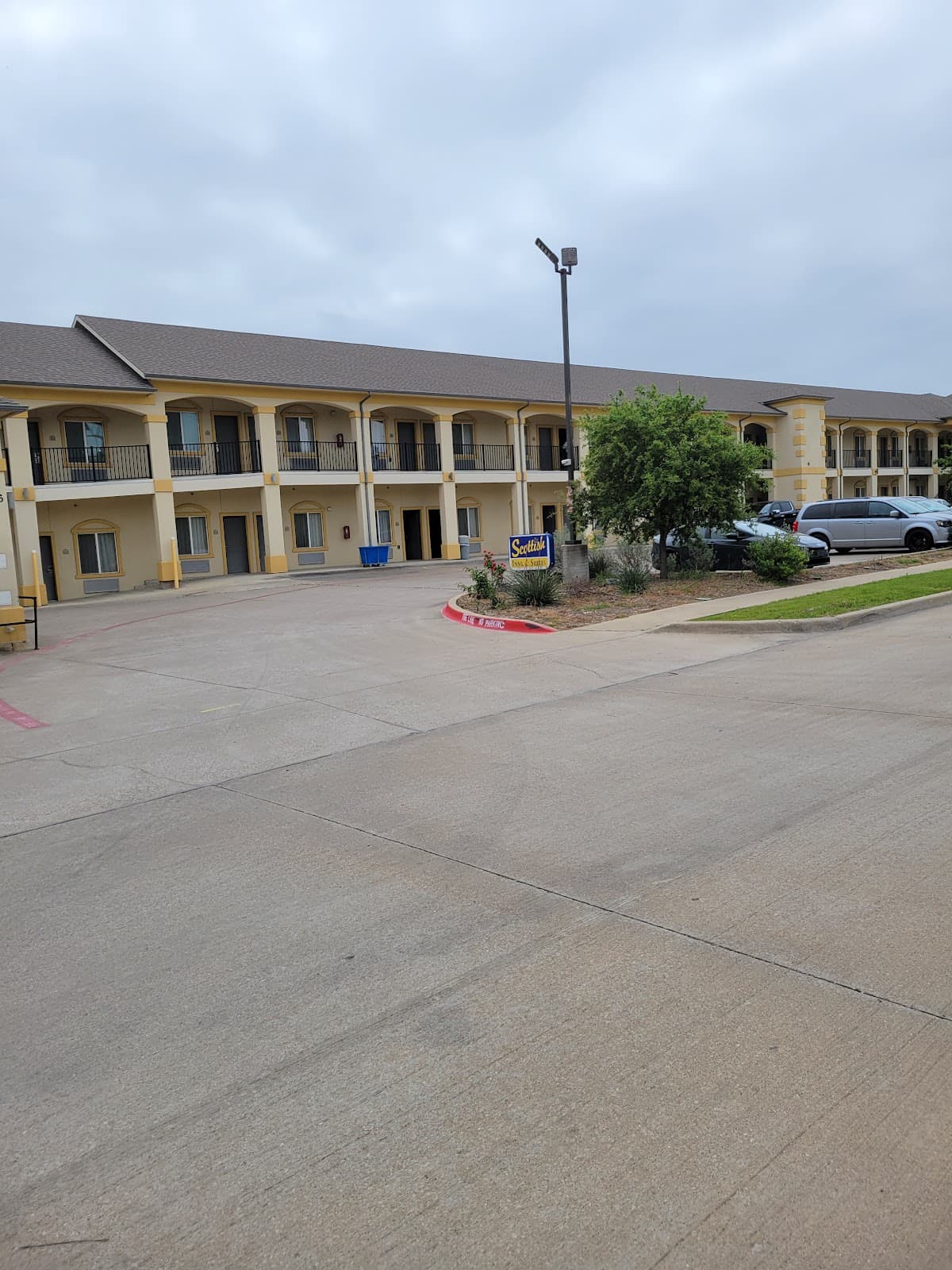 Scottish Inns & Suites