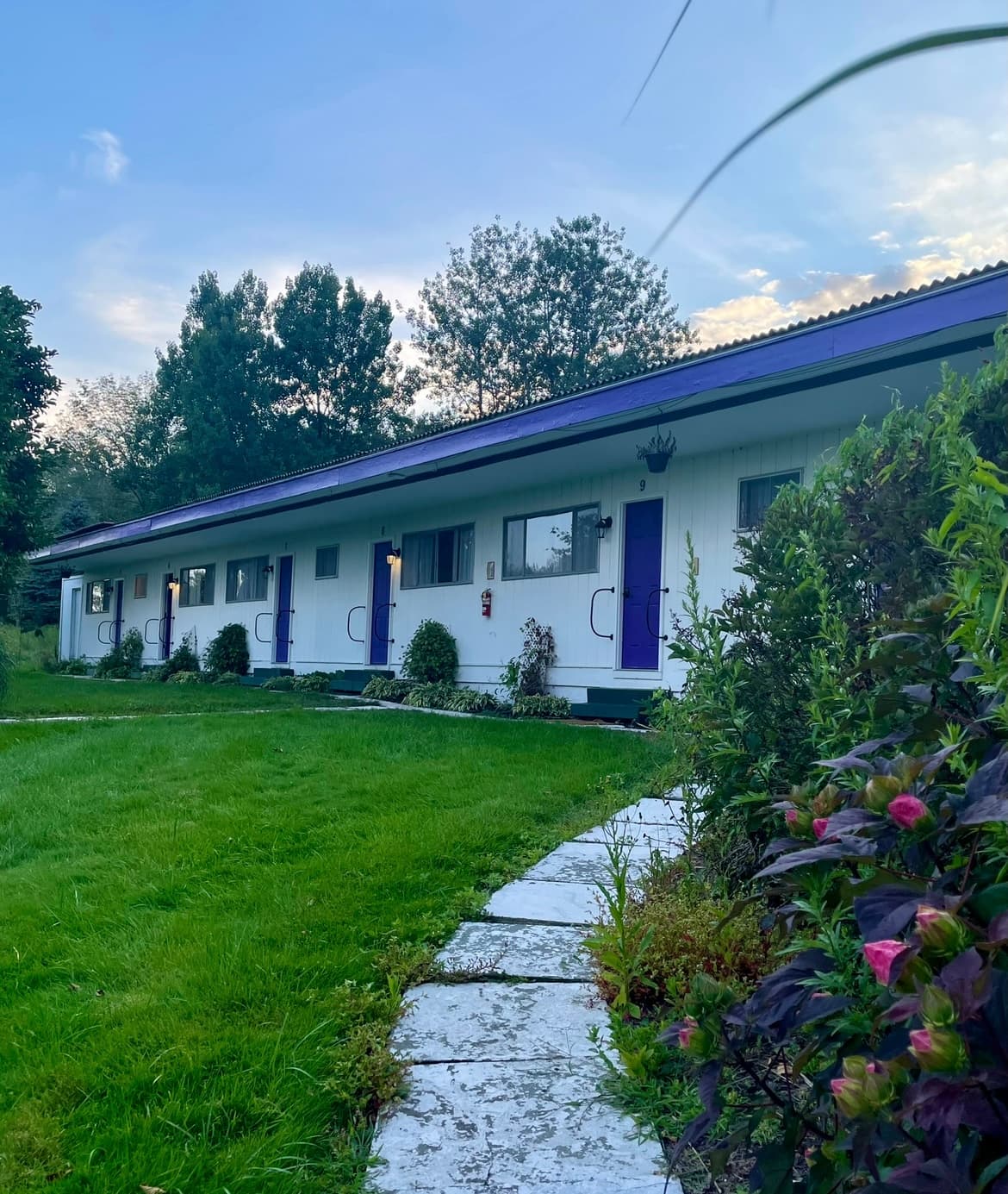 UNIFY Retreat Motel
