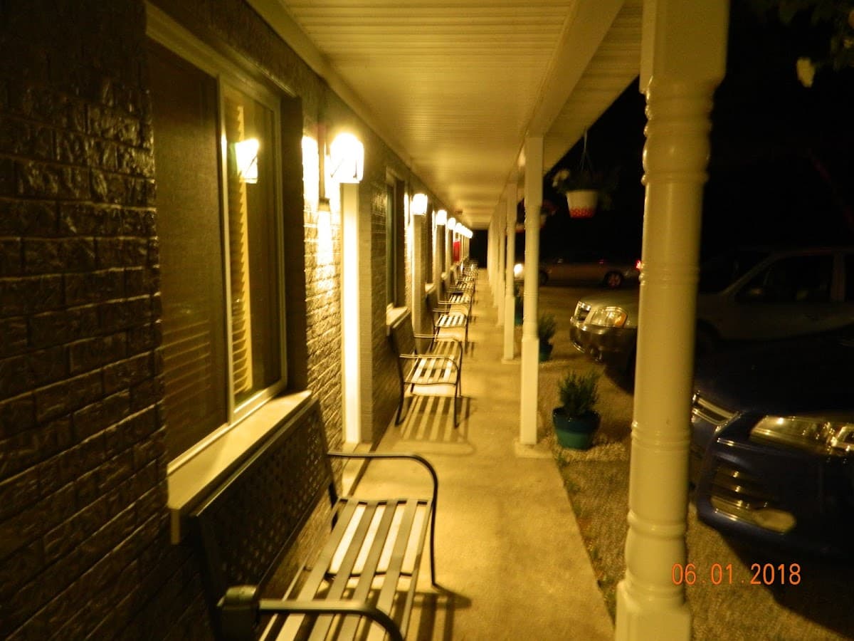 Lake Land Inn
