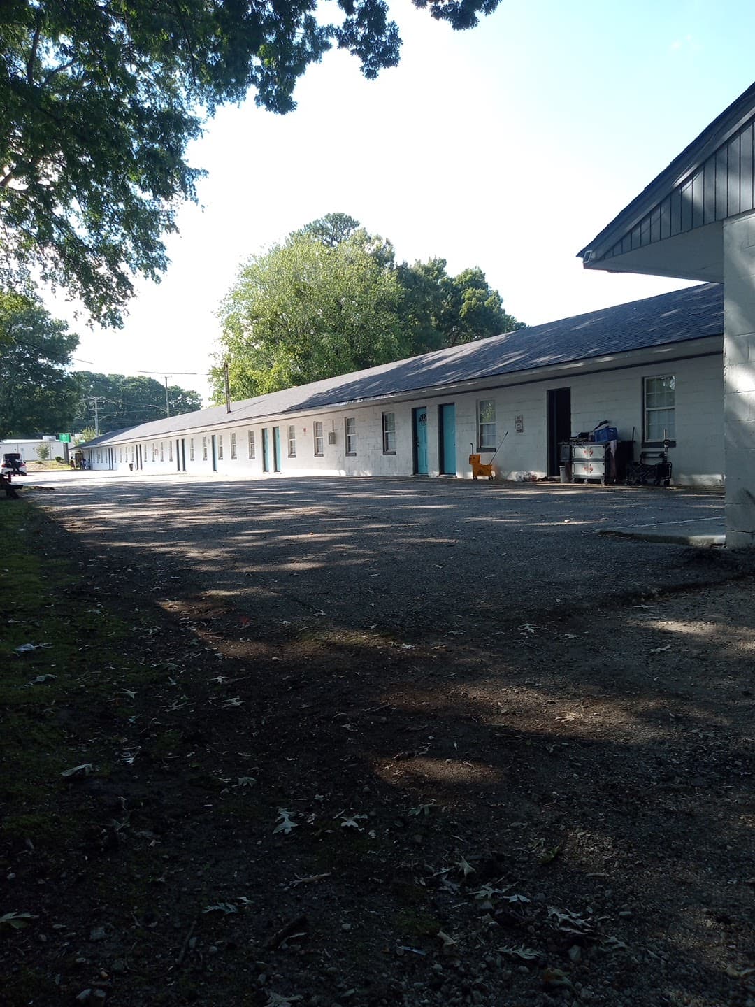 Green Oaks Motel