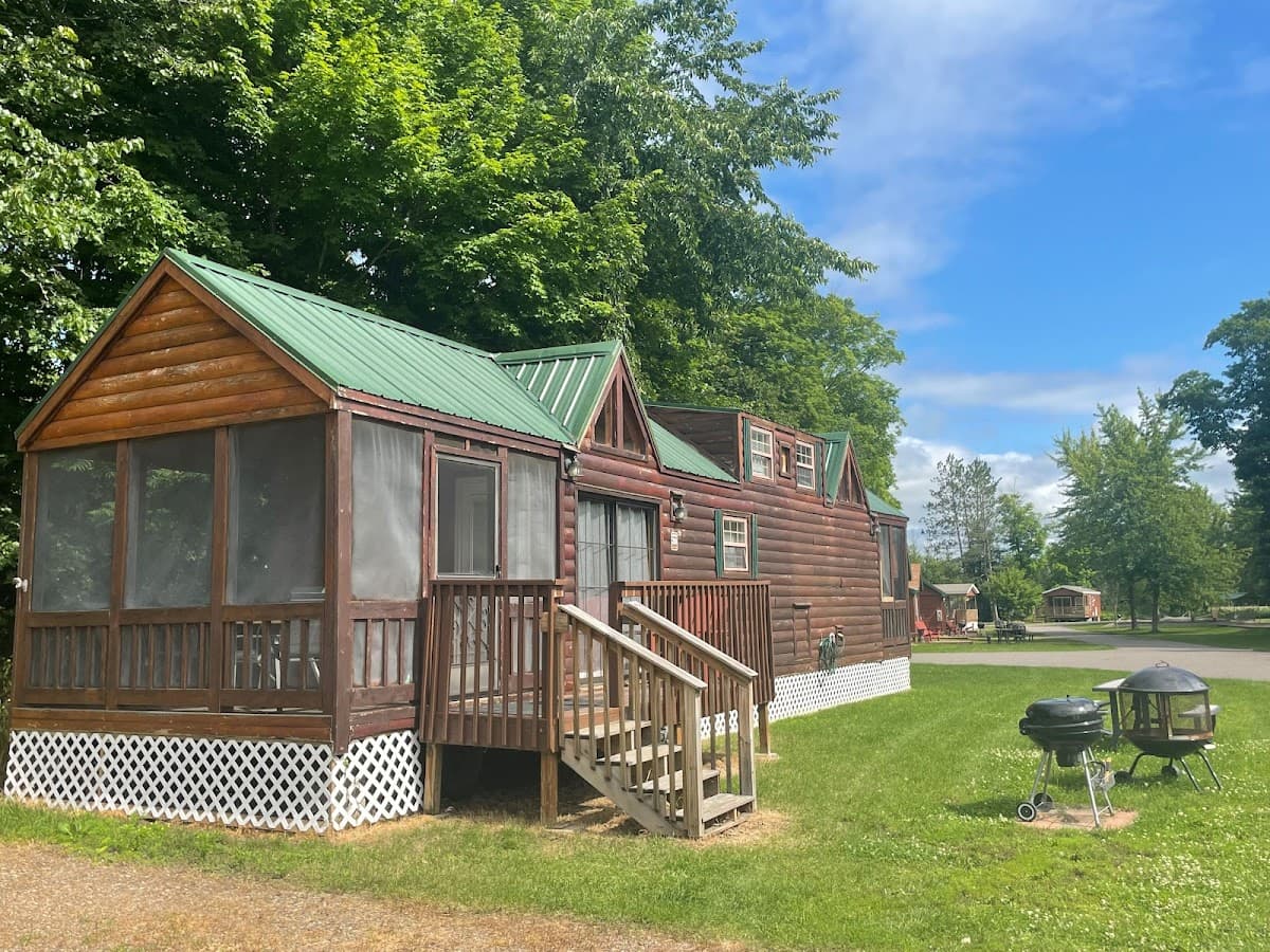 Appeldoorn's Sunset Bay Resort - Lake Mille Lacs Lodging