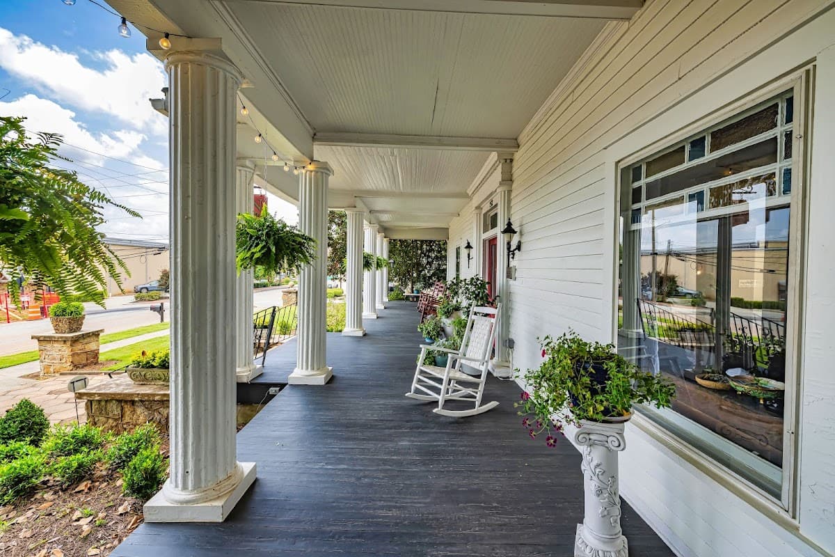 The Veranda Historic Inn