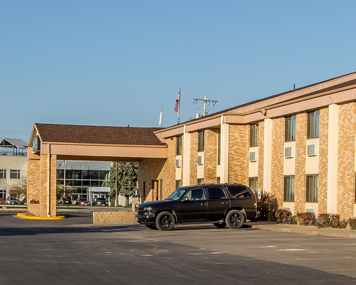 Quality Inn Burlington near Hwy 34