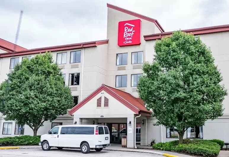 Red Roof Inn & Suites Indianapolis Airport