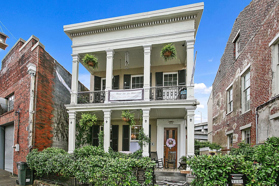 Fleur De Lis Mansion Bed and Breakfast