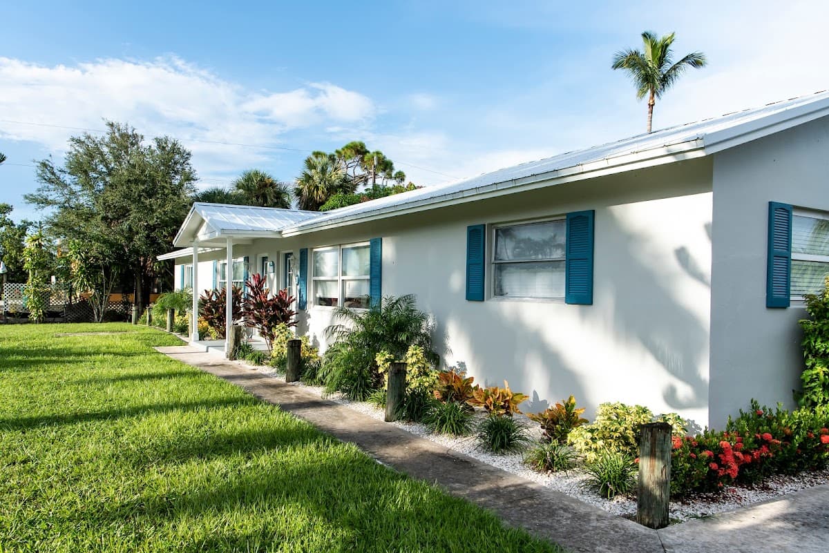 Marco Island Lakeside Inn