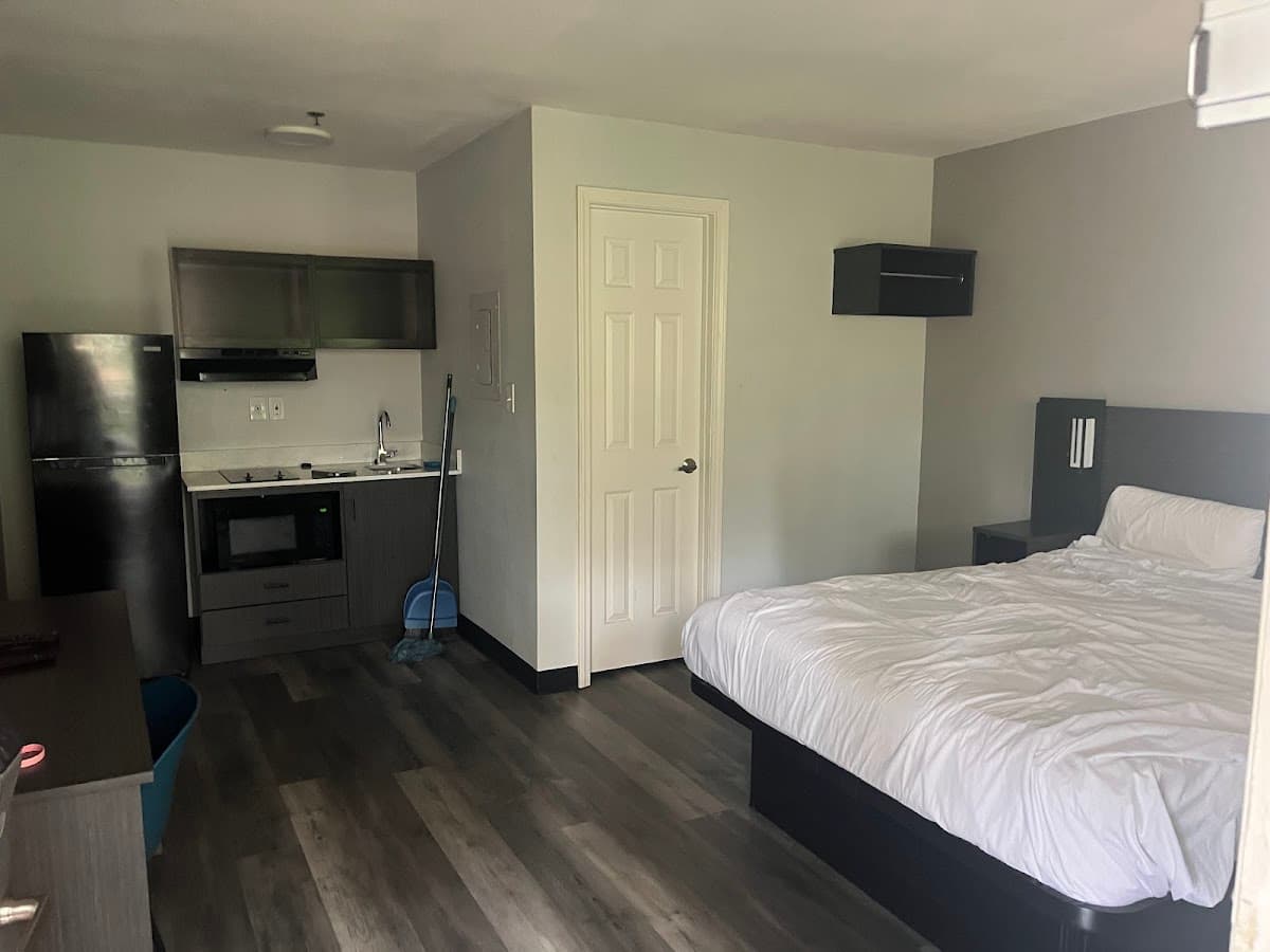 Efficiency Lodge