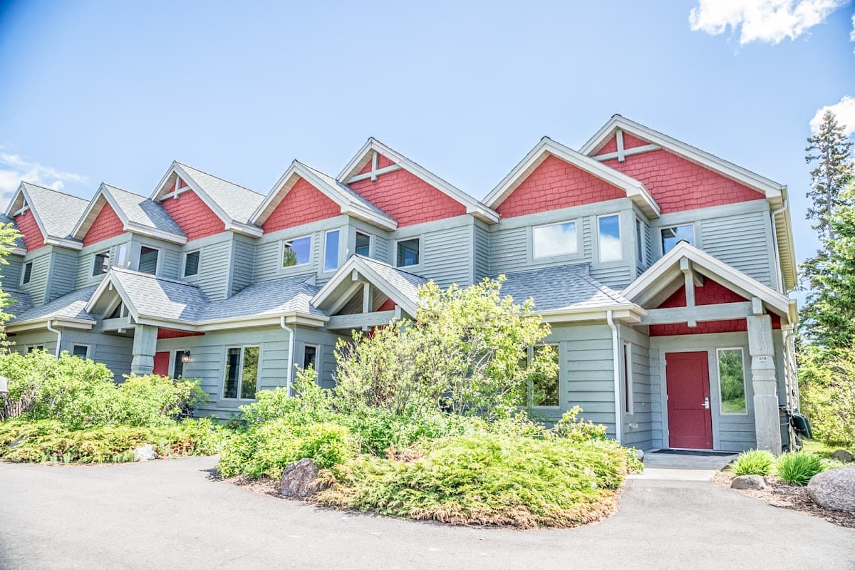 Cliffhouse Townhomes at Lutsen