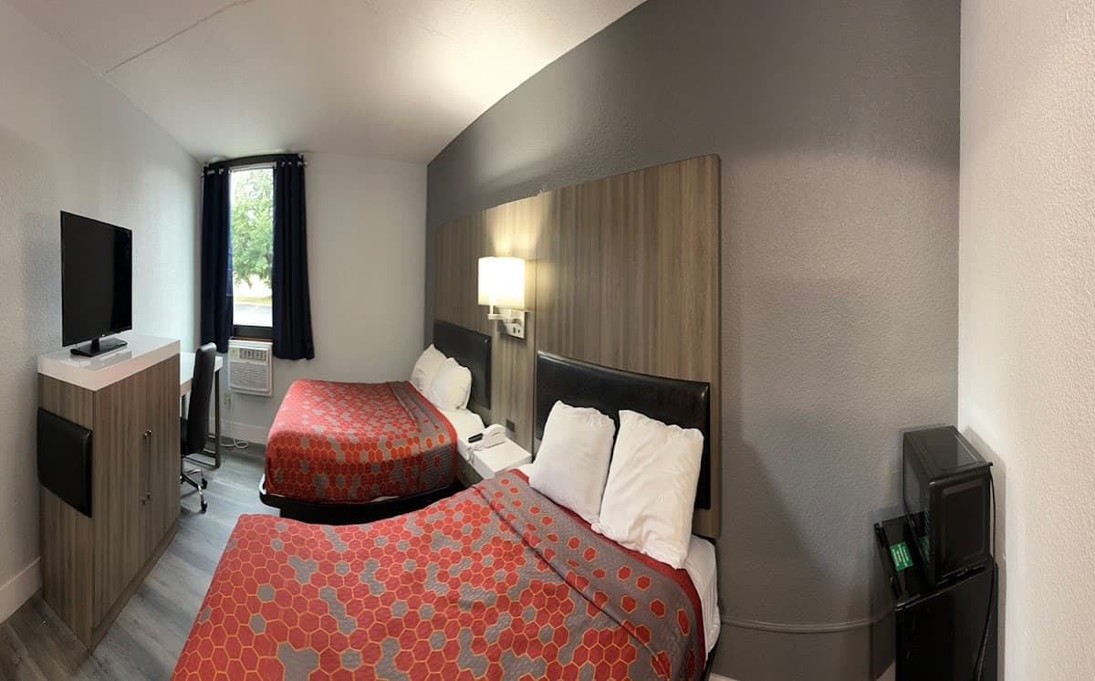 Blueway Inn & Suites Roseville