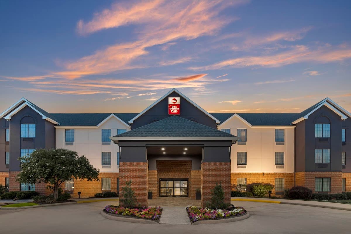 Best Western Plus Executive Hotel & Suites