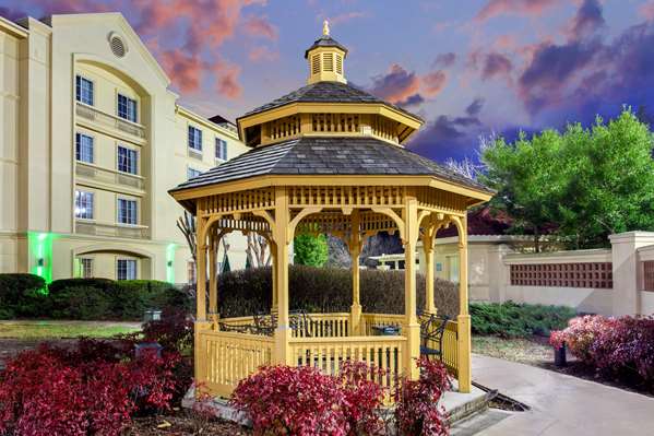 La Quinta Inn & Suites by Wyndham Birmingham Hoover
