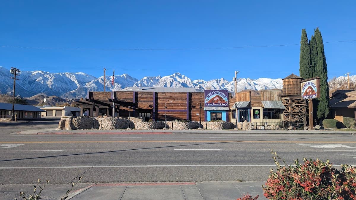 AAA Dow Villa Motel and Historic Dow Hotel