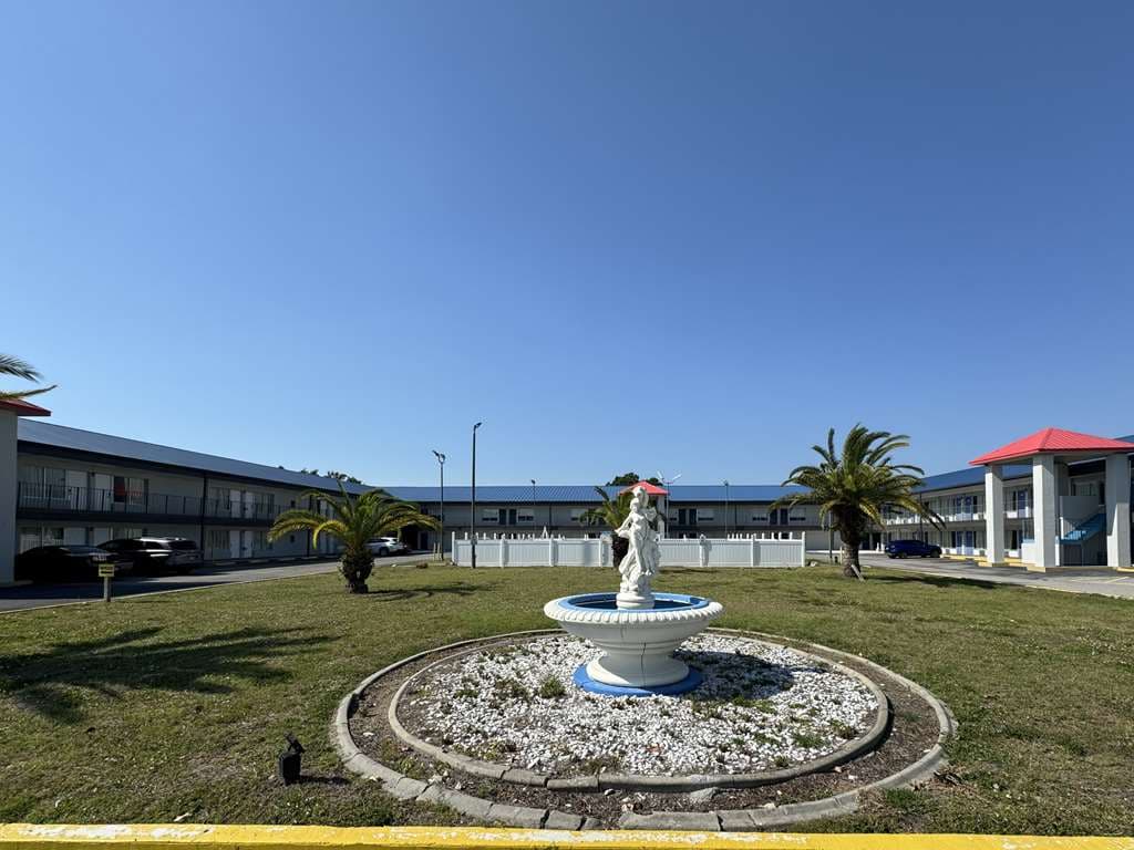 Motel 6 Englewood, FL
