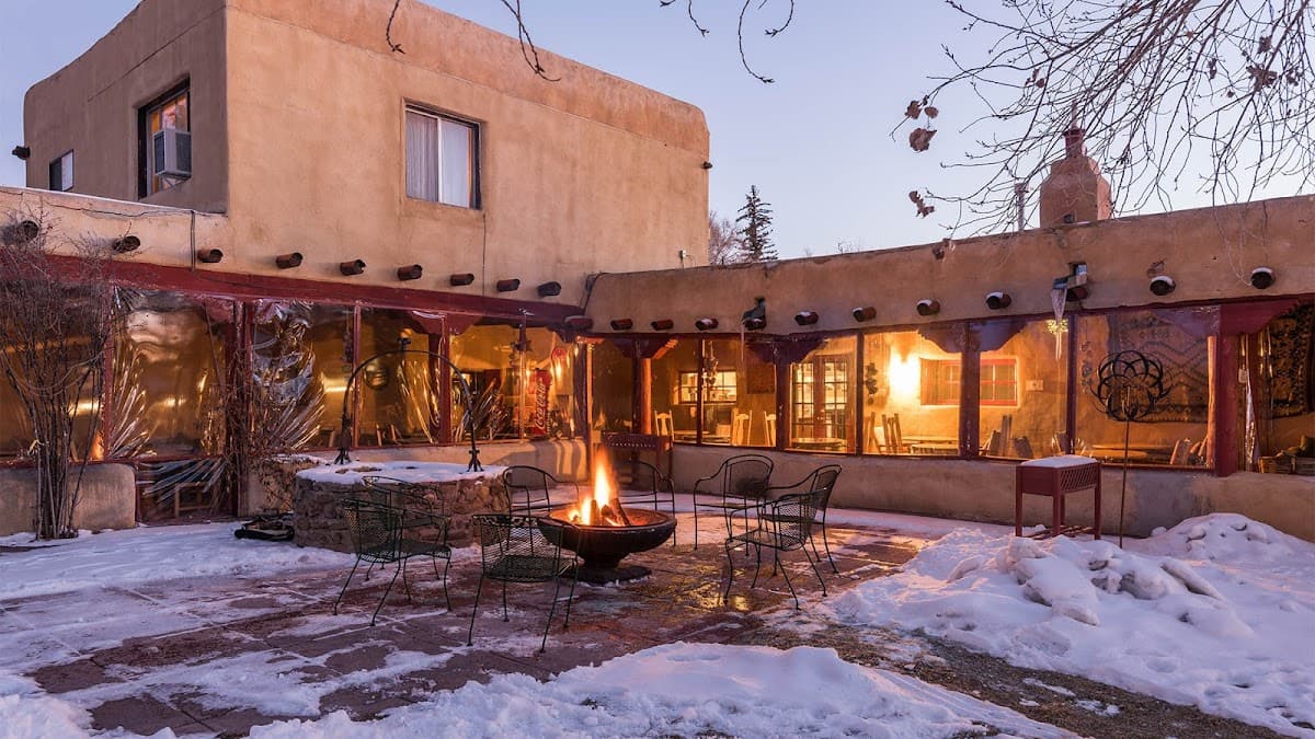 El Pueblo Lodge