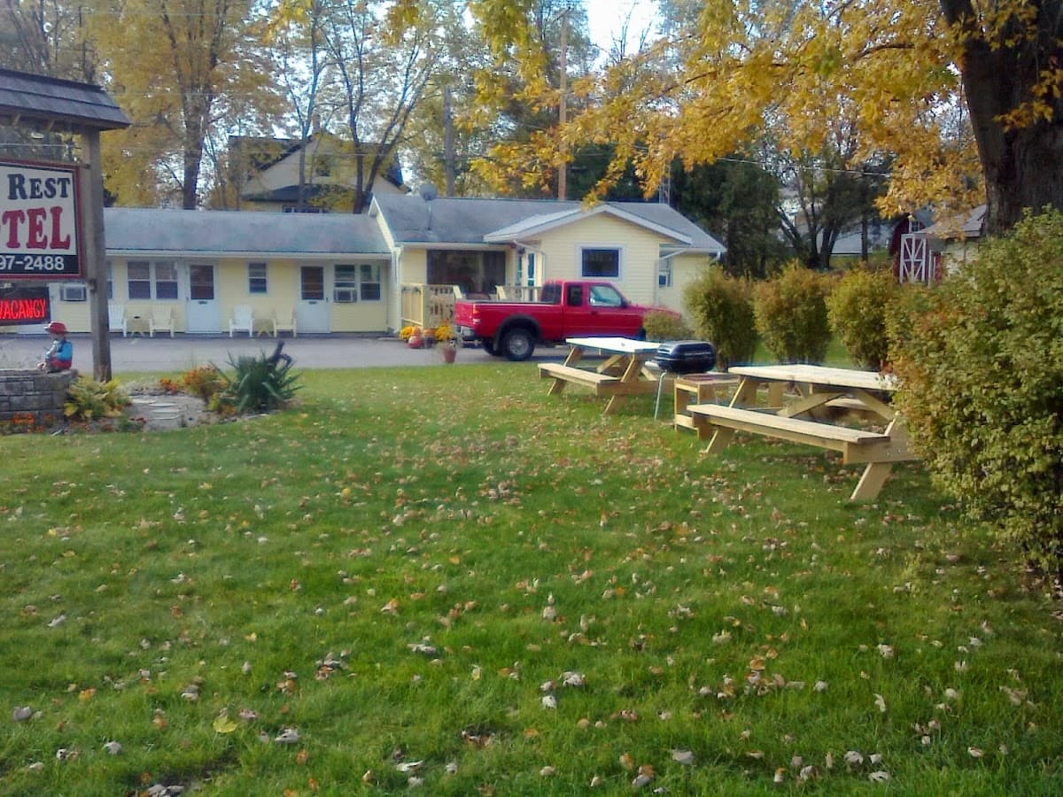 Kozy Rest Motel