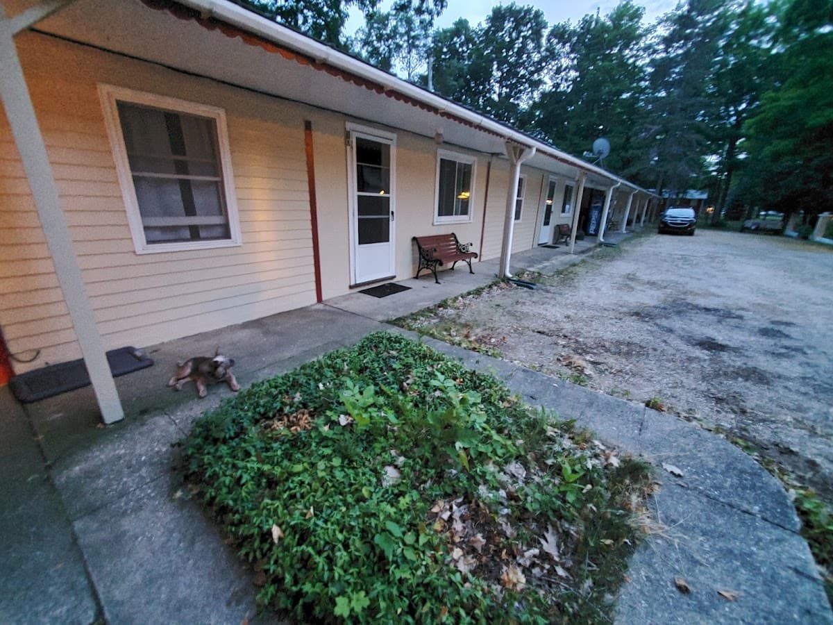 Doll's Paradise Lake Resort