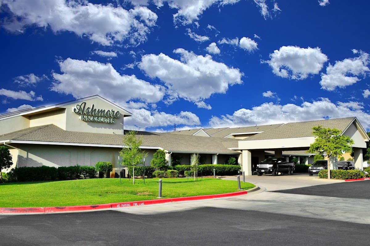 Ashmore Inn & Suites
