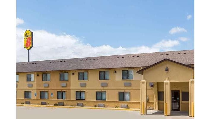 Super 8 by Wyndham Newton