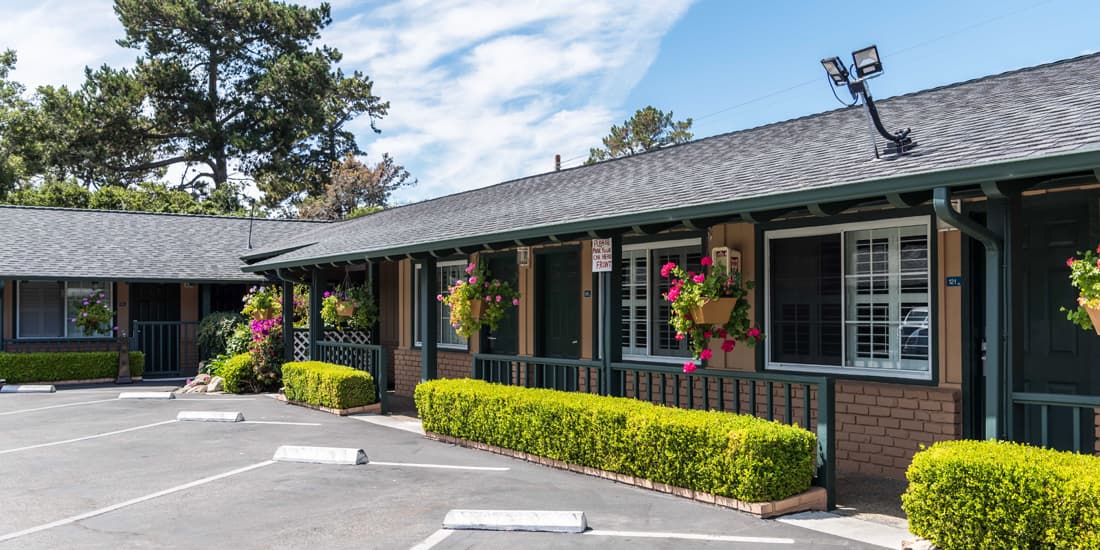 Padre Oaks Inn