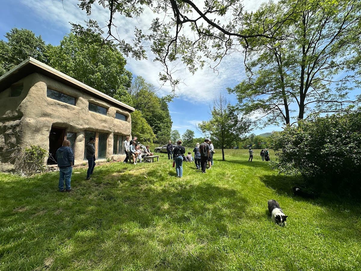 Healthberry Cabin - art and music studio