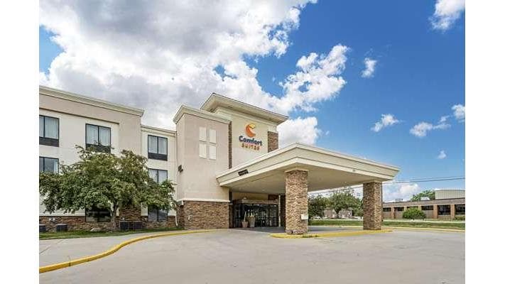 Comfort Suites East Lincoln - Mall Area
