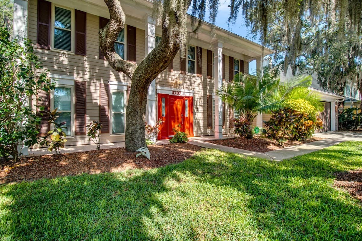 Tampa Bay Large Pool Home
