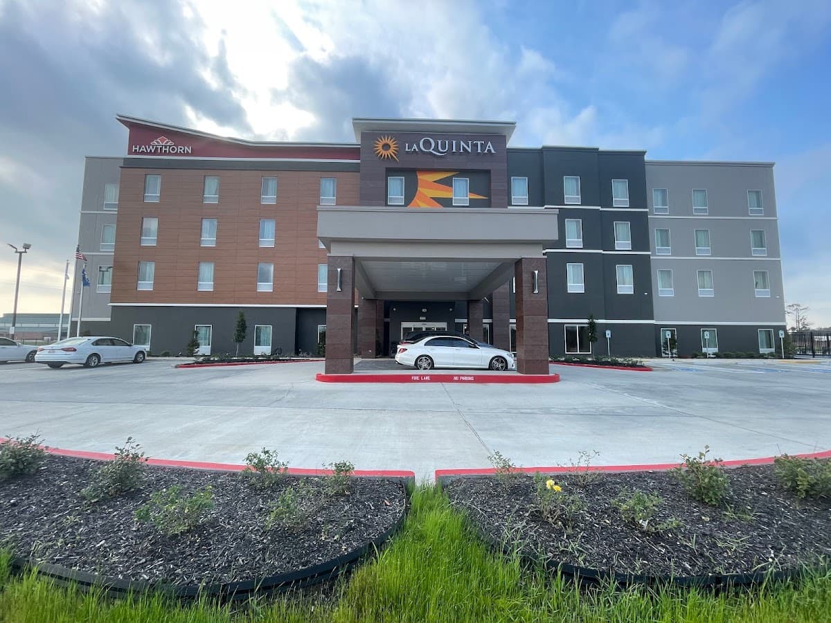 La Quinta Inn & Hawthorn Extended Stay