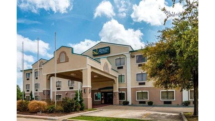 Quality Suites Burleson - Ft. Worth