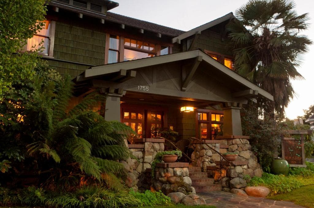 Blackbird Inn and Finch Guest House