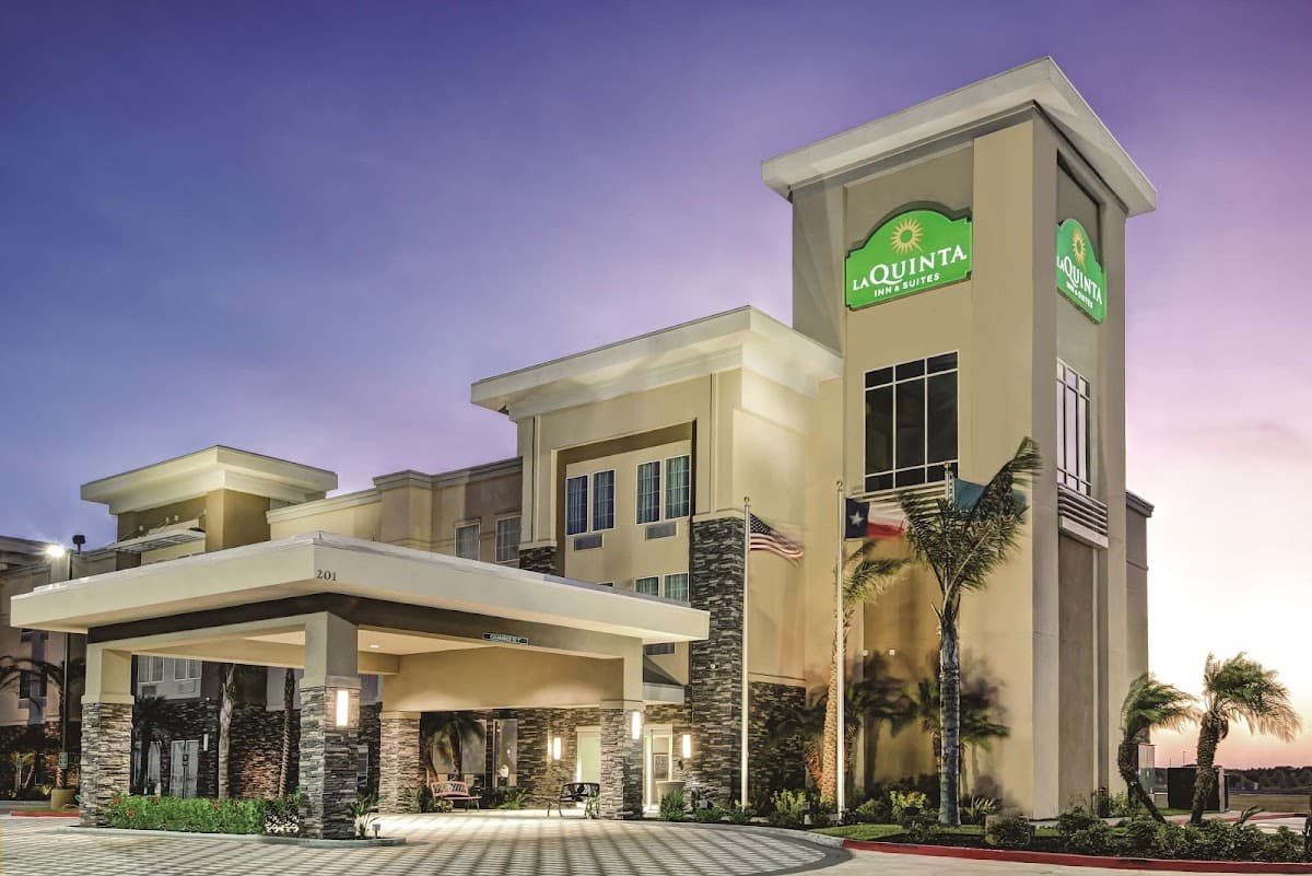 La Quinta Inn & Suites by Wyndham Corpus Christi - Portland